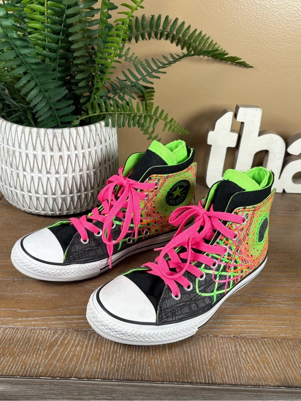 Converse junior neon